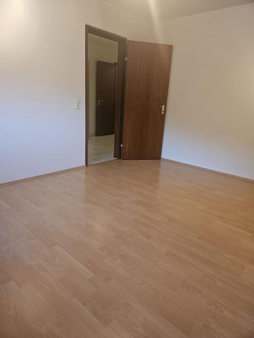 Pronájem bytu 2+1 60 m², Heilbronn, Bádensko-Württembersko Pronájem bytu 2+1 60 m², Heilbronn, Bádensko-Württembersko