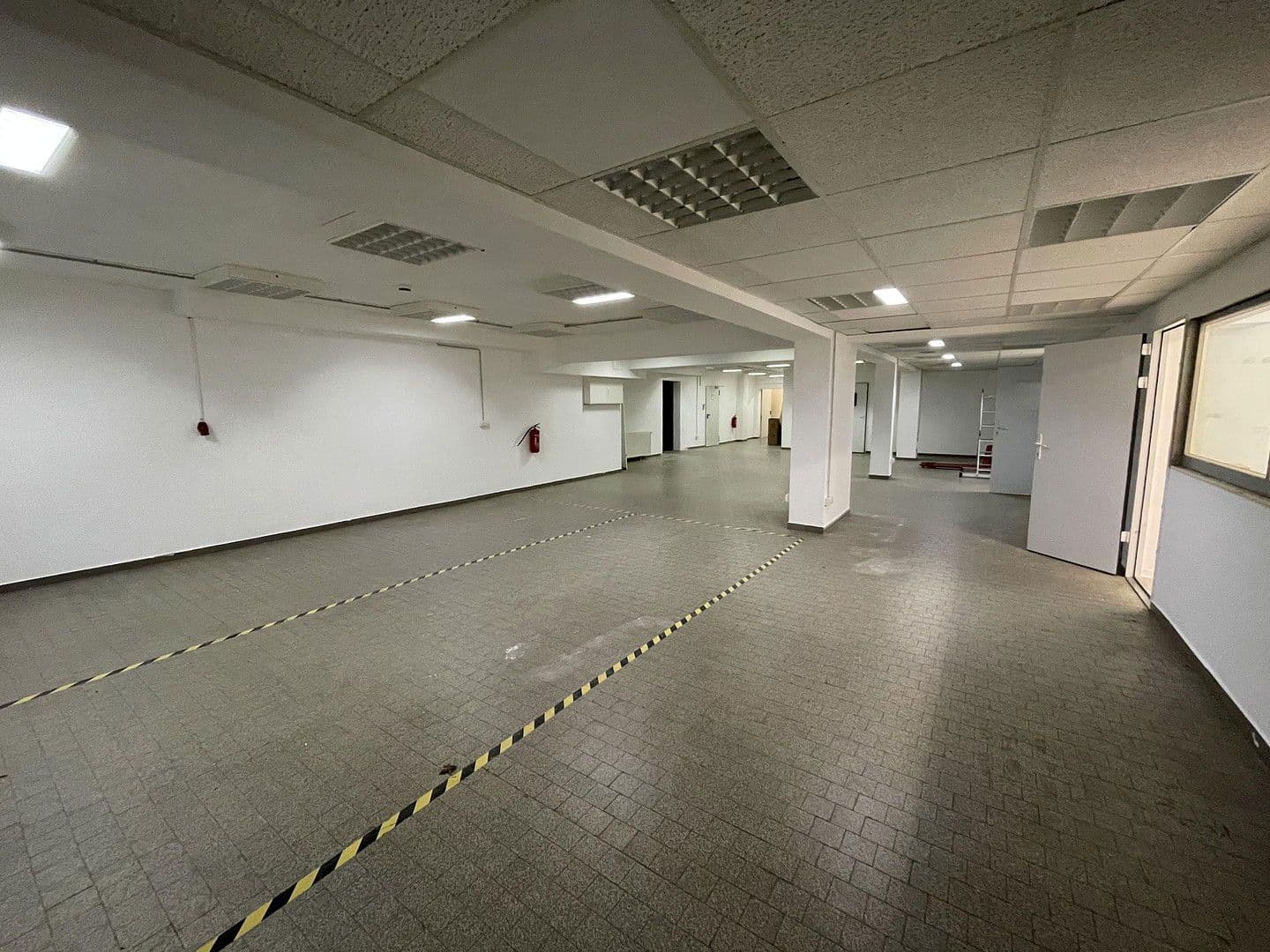 Prodej kanceláře 440 m², Tulpenstr. 2-4, Dietzenbach, Hessen Prodej kanceláře 440 m², Tulpenstr. 2-4, Dietzenbach, Hessen