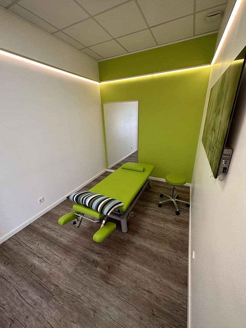 Prodej kanceláře 440 m², Tulpenstr. 2-4, Dietzenbach, Hessen Prodej kanceláře 440 m², Tulpenstr. 2-4, Dietzenbach, Hessen