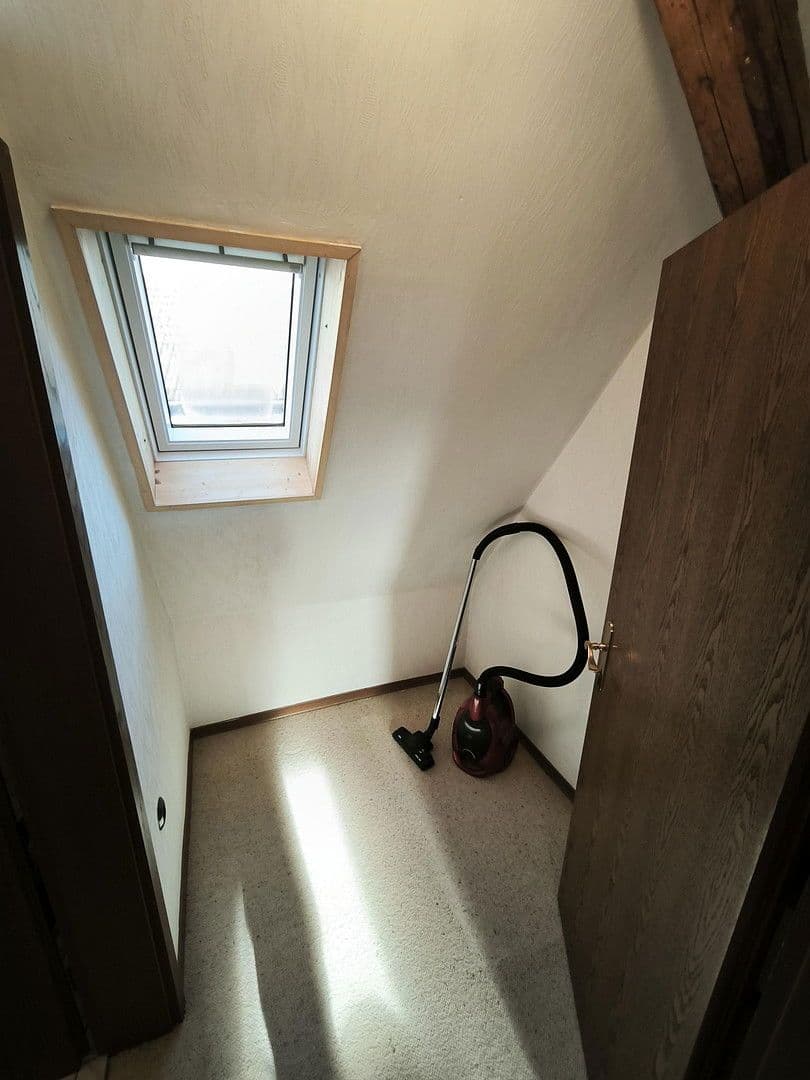 Prodej domu 141 m², pozemek 179 m², Remshalden, Bádensko-Württembersko Prodej domu 141 m², pozemek 179 m², Remshalden, Bádensko-Württembersko