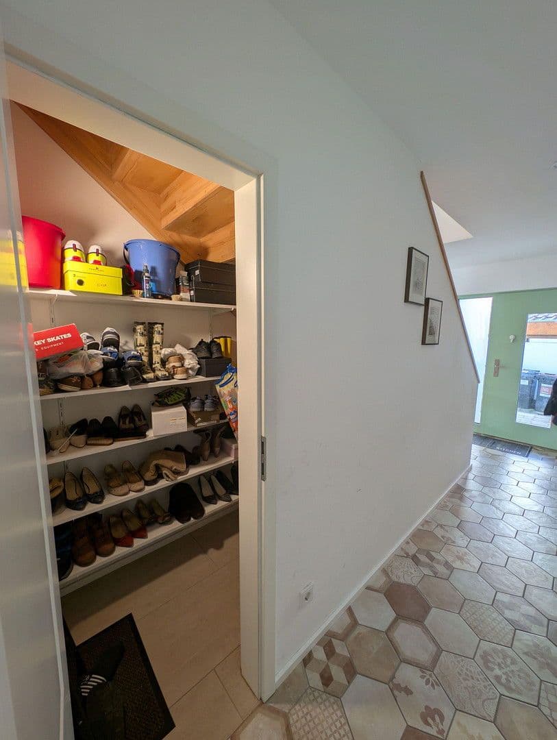 Prodej domu 174 m², pozemek 531 m², Walzbachtal, Bádensko-Württembersko Prodej domu 174 m², pozemek 531 m², Walzbachtal, Bádensko-Württembersko