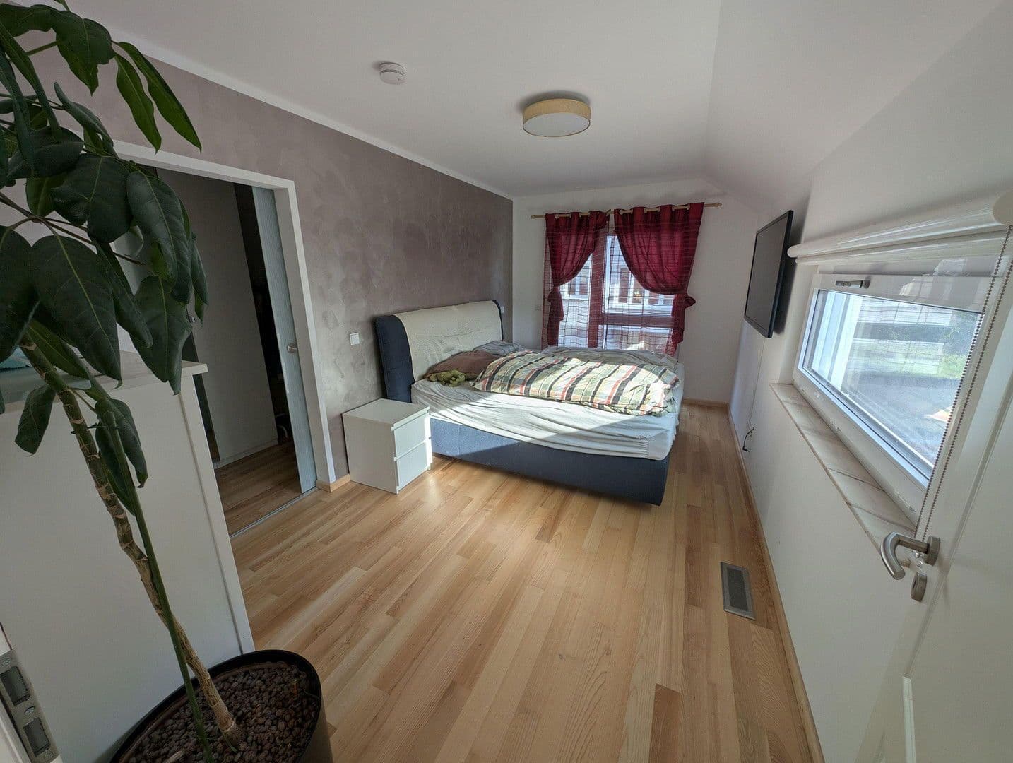 Prodej domu 174 m², pozemek 531 m², Walzbachtal, Bádensko-Württembersko Prodej domu 174 m², pozemek 531 m², Walzbachtal, Bádensko-Württembersko