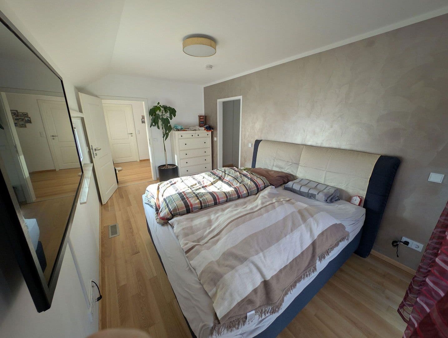 Prodej domu 174 m², pozemek 531 m², Walzbachtal, Bádensko-Württembersko Prodej domu 174 m², pozemek 531 m², Walzbachtal, Bádensko-Württembersko