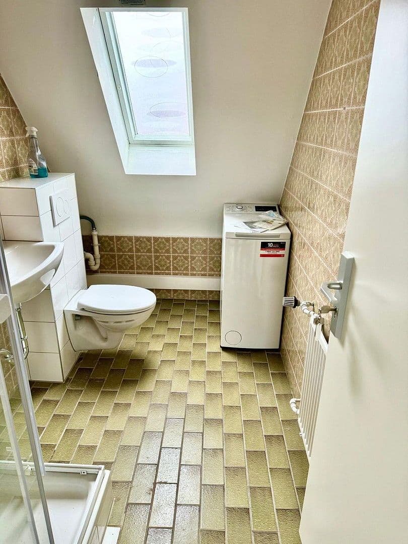 Pronájem bytu 3+1 60 m², Venloer Str.332, Köln, Severní Porýní-Vestfálsko Pronájem bytu 3+1 60 m², Venloer Str.332, Köln, Severní Porýní-Vestfálsko