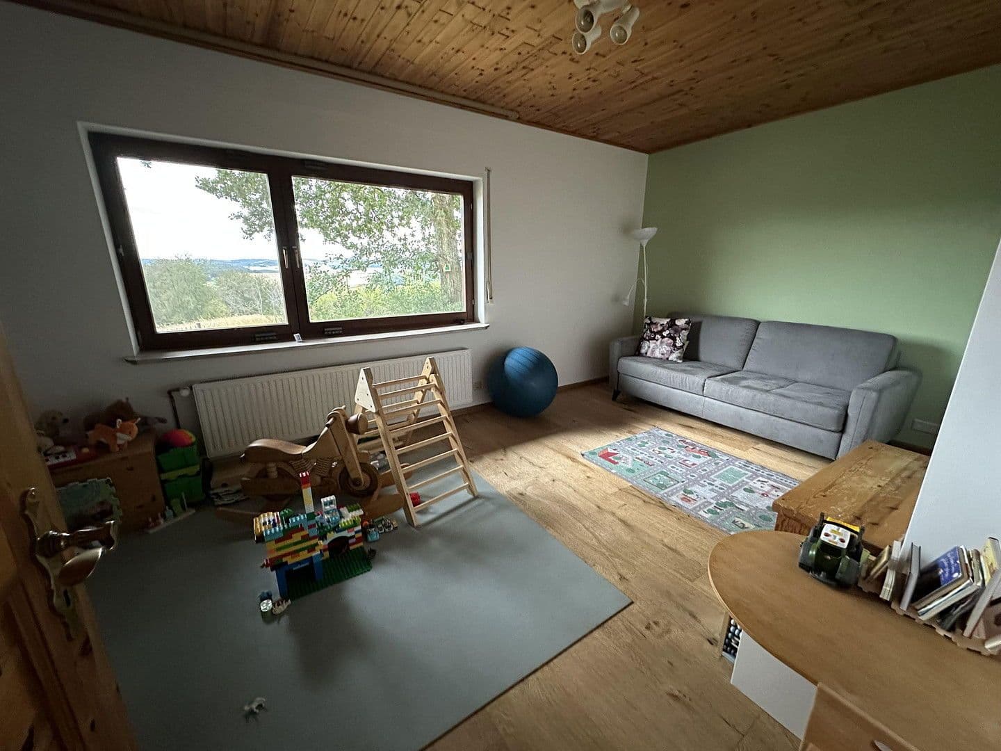 Prodej domu 130 m², pozemek 1.040 m², Baar, Porýní-Falc Prodej domu 130 m², pozemek 1.040 m², Baar, Porýní-Falc