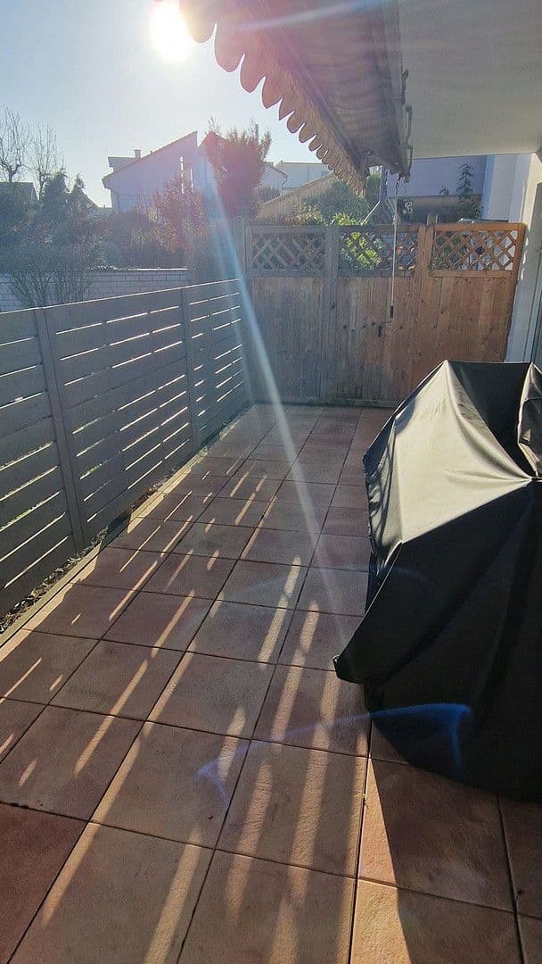 Pronájem bytu 2+1 66 m², Bonn, Severní Porýní-Vestfálsko Pronájem bytu 2+1 66 m², Bonn, Severní Porýní-Vestfálsko