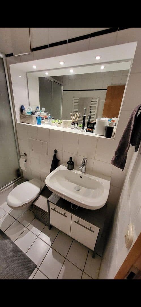 Pronájem bytu 2+1 66 m², Bonn, Severní Porýní-Vestfálsko Pronájem bytu 2+1 66 m², Bonn, Severní Porýní-Vestfálsko