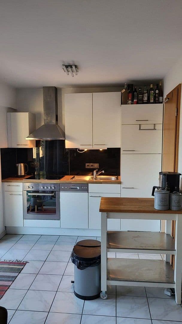 Pronájem bytu 2+1 66 m², Bonn, Severní Porýní-Vestfálsko Pronájem bytu 2+1 66 m², Bonn, Severní Porýní-Vestfálsko