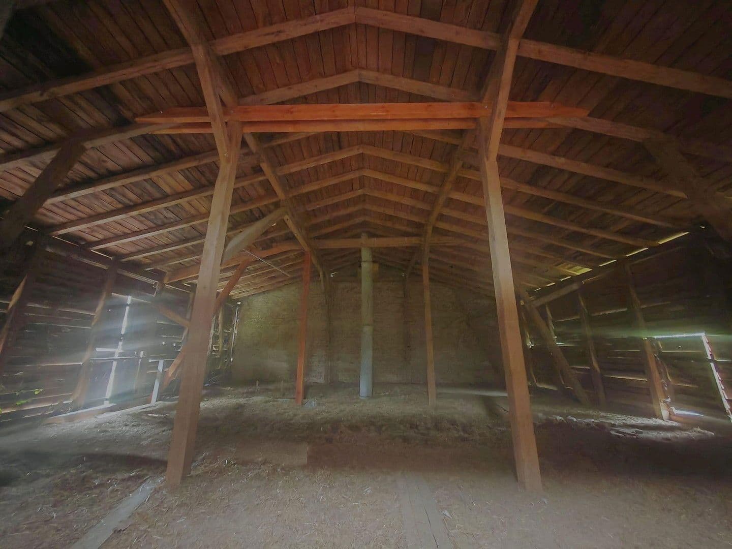 Prodej domu 900 m², pozemek 17.233 m², Badinger Weg 25, Zehdenick, Braniborsko Prodej domu 900 m², pozemek 17.233 m², Badinger Weg 25, Zehdenick, Braniborsko