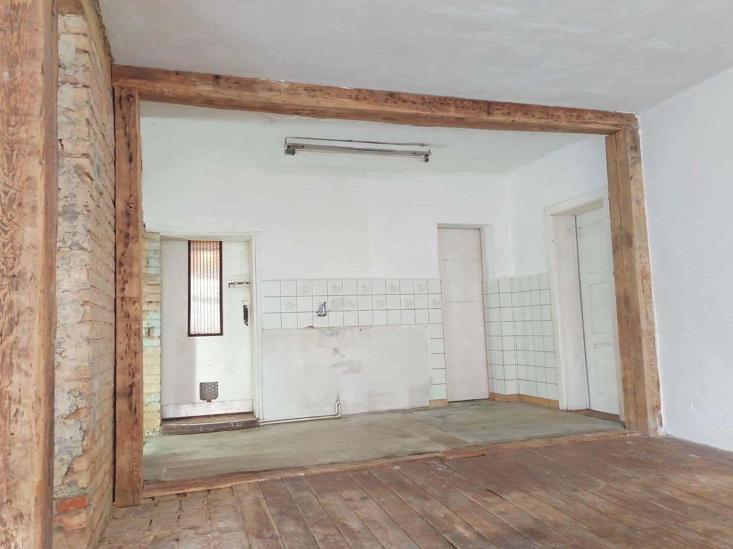 Prodej domu 900 m², pozemek 17.233 m², Badinger Weg 25, Zehdenick, Braniborsko Prodej domu 900 m², pozemek 17.233 m², Badinger Weg 25, Zehdenick, Braniborsko