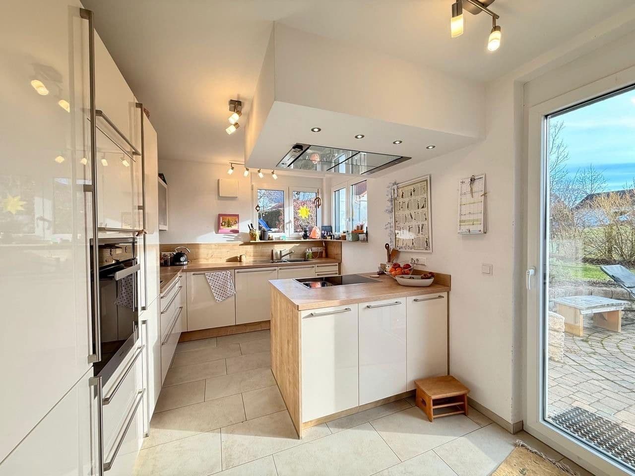 Prodej domu 190 m², pozemek 660 m², Bad Rappenau, Bádensko-Württembersko Prodej domu 190 m², pozemek 660 m², Bad Rappenau, Bádensko-Württembersko