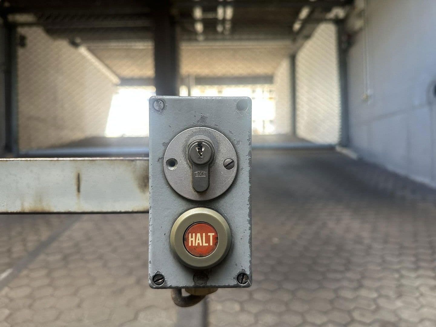 Prodej garáže, Rhöndorfer Straße 8, Köln, Severní Porýní-Vestfálsko Prodej garáže, Rhöndorfer Straße 8, Köln, Severní Porýní-Vestfálsko