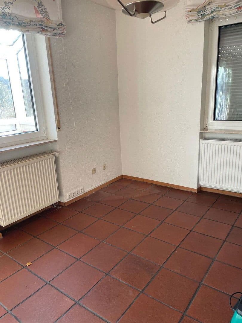 Prodej domu 130 m², pozemek 305 m², Mainz, Porýní-Falc Prodej domu 130 m², pozemek 305 m², Mainz, Porýní-Falc