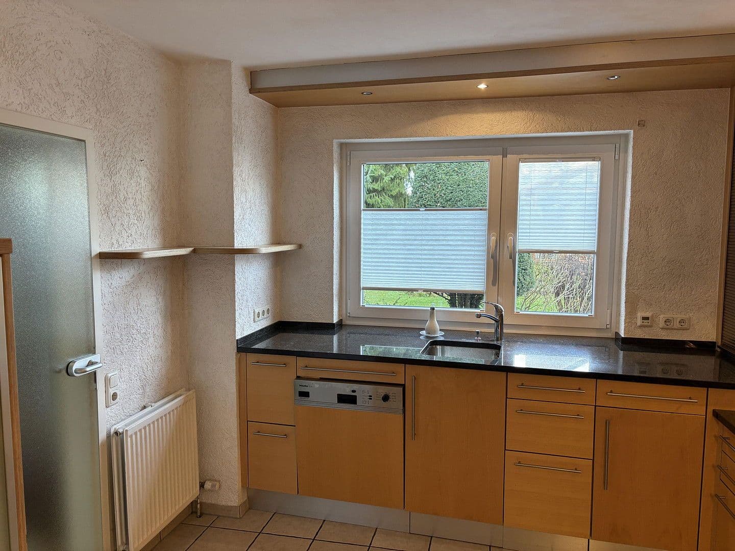 Prodej domu 130 m², pozemek 305 m², Mainz, Porýní-Falc Prodej domu 130 m², pozemek 305 m², Mainz, Porýní-Falc