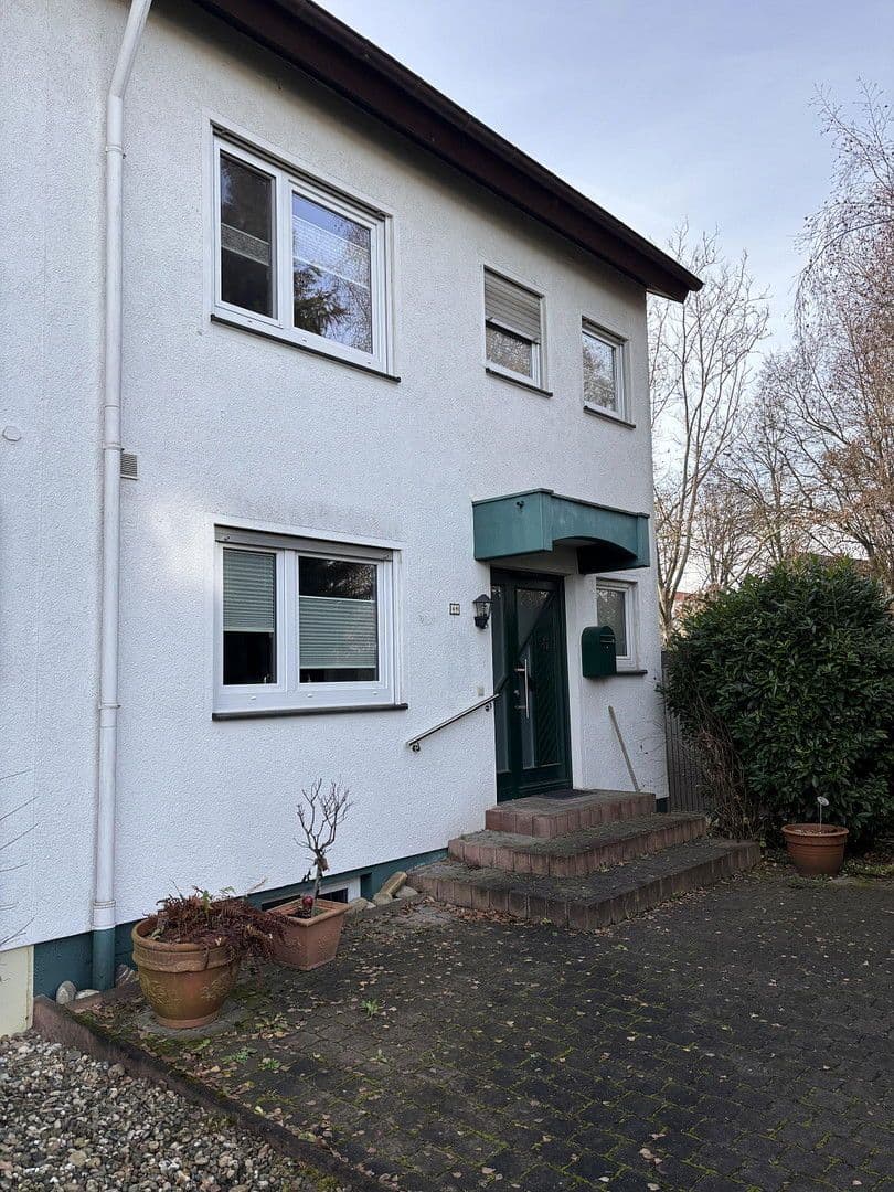 Prodej domu 130 m², pozemek 305 m², Mainz, Porýní-Falc Prodej domu 130 m², pozemek 305 m², Mainz, Porýní-Falc