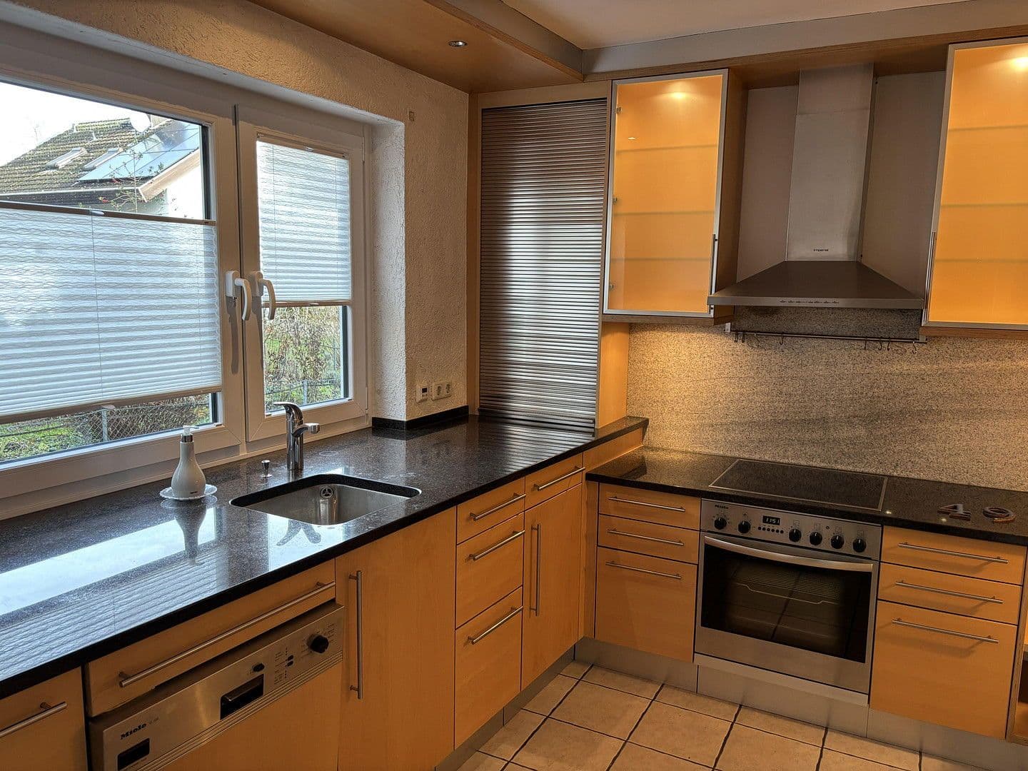 Prodej domu 130 m², pozemek 305 m², Mainz, Porýní-Falc Prodej domu 130 m², pozemek 305 m², Mainz, Porýní-Falc