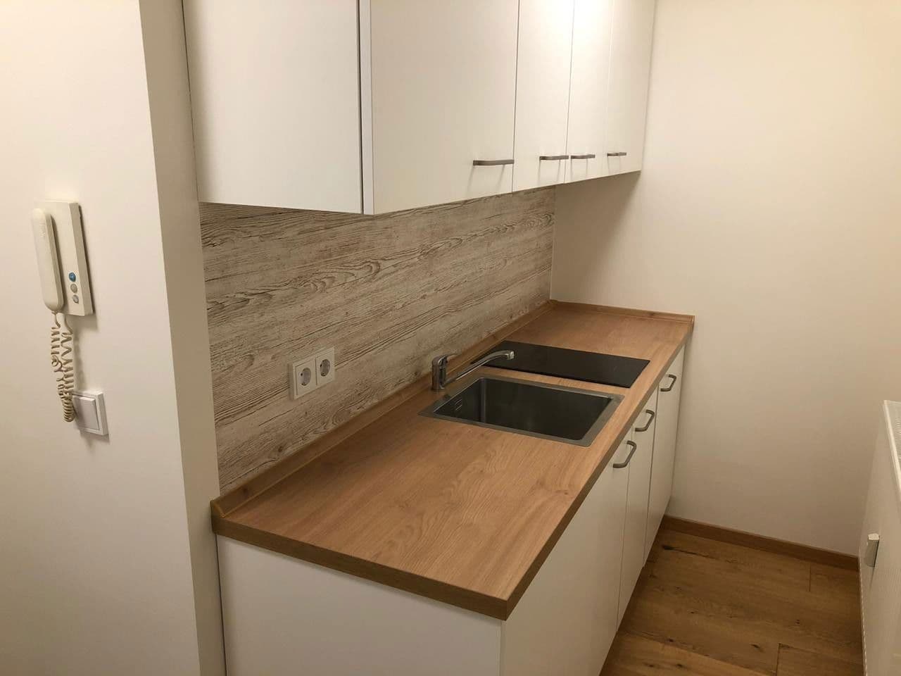 Pronájem bytu 1+1 30 m², Uhdestraße 45, München, Bavorsko Pronájem bytu 1+1 30 m², Uhdestraße 45, München, Bavorsko