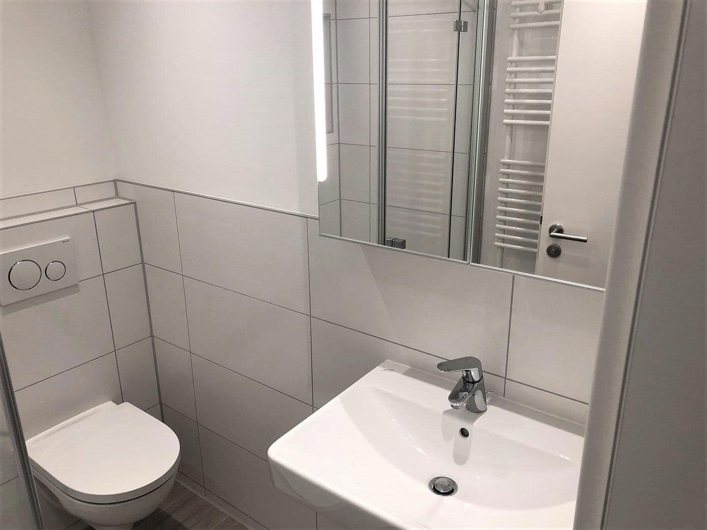 Pronájem bytu 1+1 30 m², Uhdestraße 45, München, Bavorsko Pronájem bytu 1+1 30 m², Uhdestraße 45, München, Bavorsko