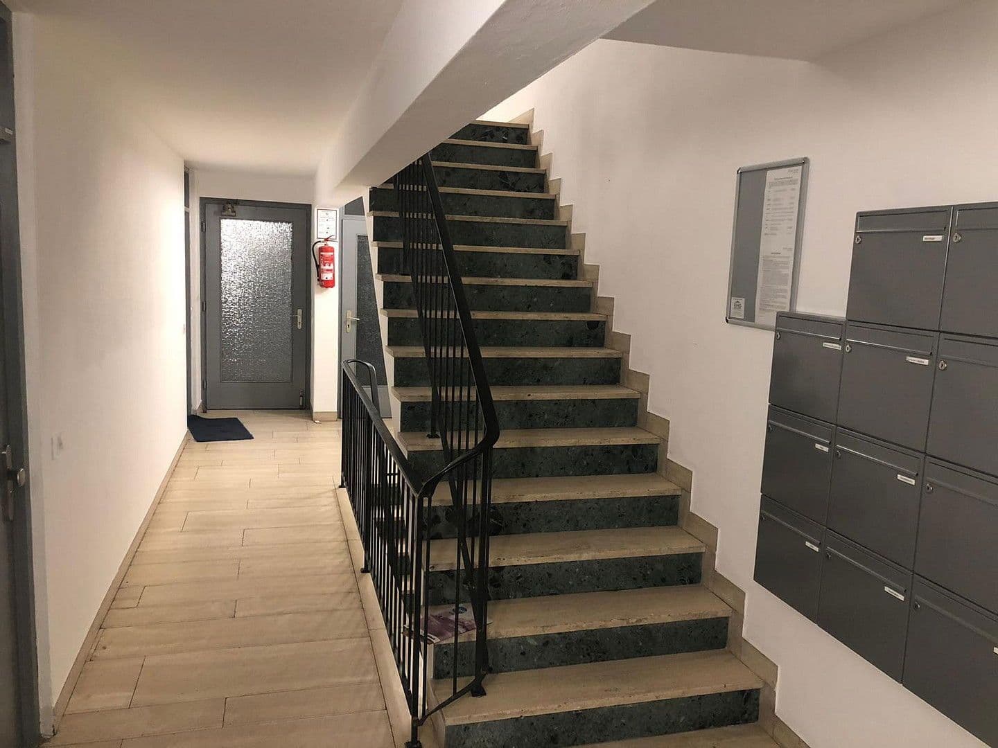 Pronájem bytu 1+1 30 m², Uhdestraße 45, München, Bavorsko Pronájem bytu 1+1 30 m², Uhdestraße 45, München, Bavorsko