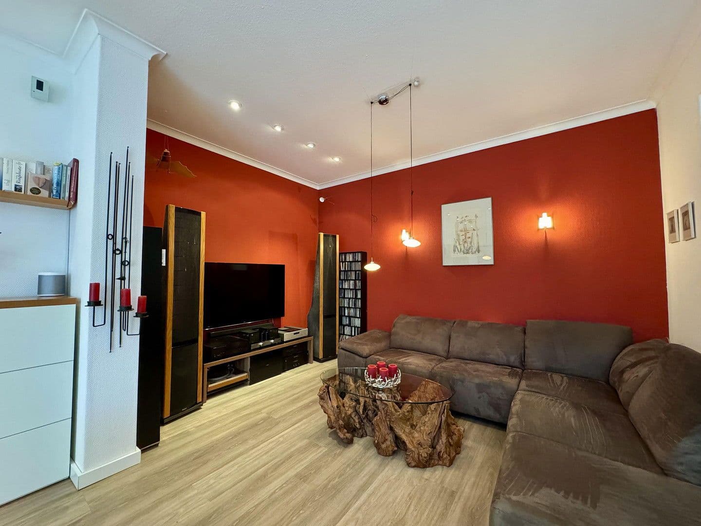 Prodej domu 273 m², pozemek 581 m², Langenhagen, Dolní Sasko Prodej domu 273 m², pozemek 581 m², Langenhagen, Dolní Sasko