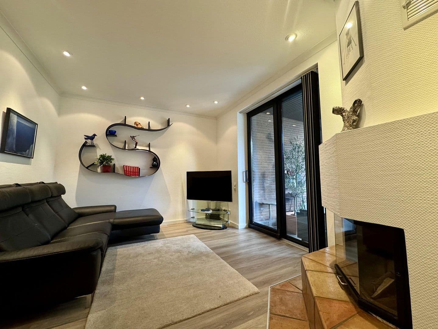 Prodej domu 273 m², pozemek 581 m², Langenhagen, Dolní Sasko Prodej domu 273 m², pozemek 581 m², Langenhagen, Dolní Sasko