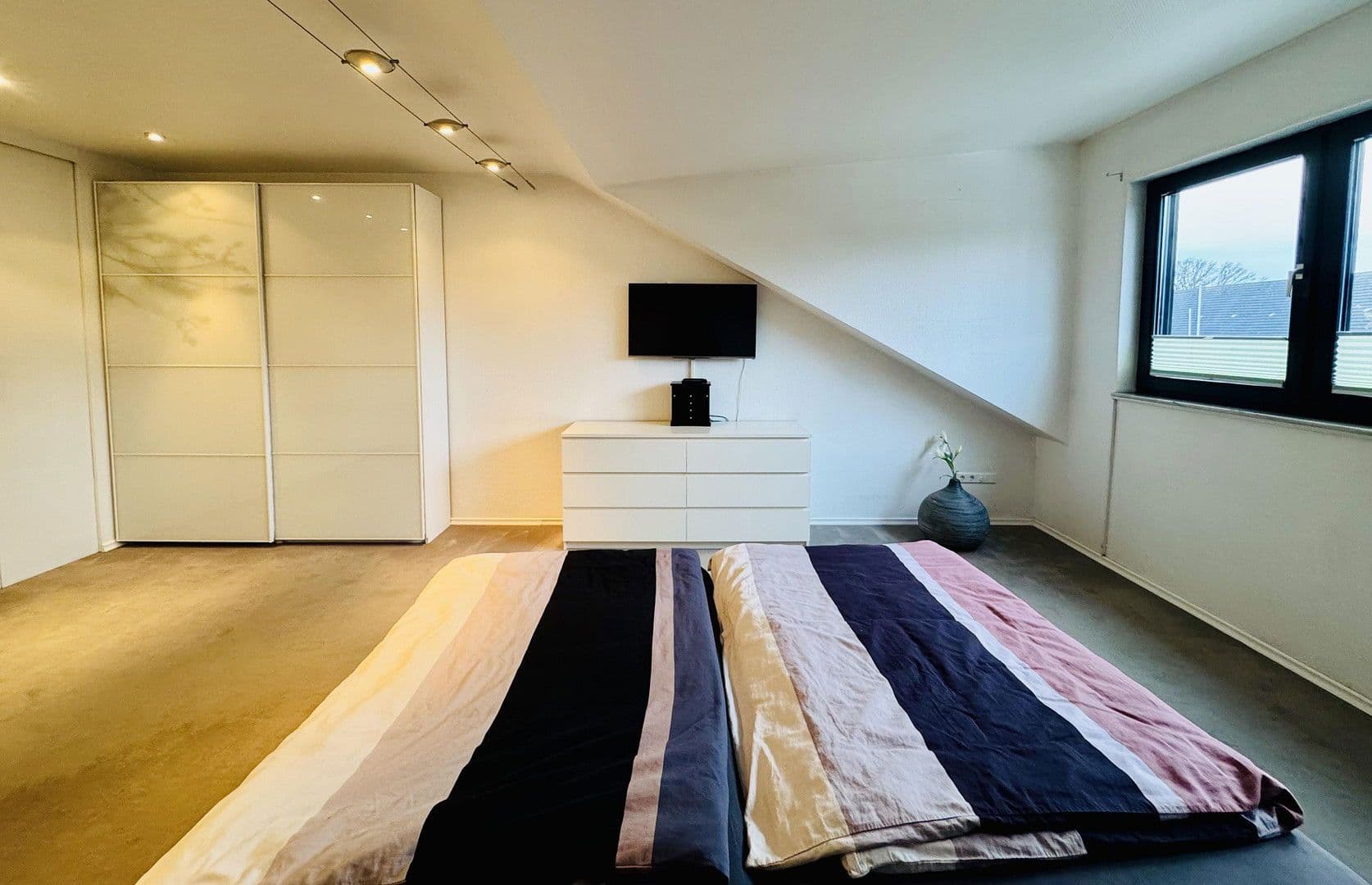 Prodej domu 273 m², pozemek 581 m², Langenhagen, Dolní Sasko Prodej domu 273 m², pozemek 581 m², Langenhagen, Dolní Sasko