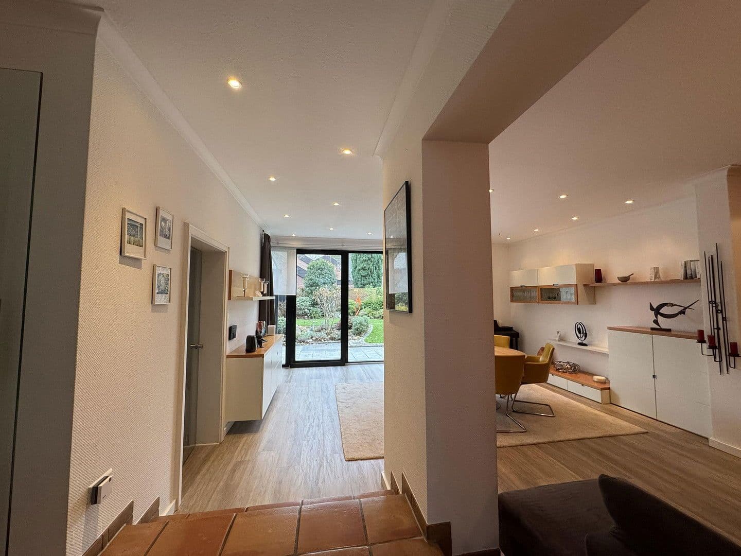 Prodej domu 273 m², pozemek 581 m², Langenhagen, Dolní Sasko Prodej domu 273 m², pozemek 581 m², Langenhagen, Dolní Sasko