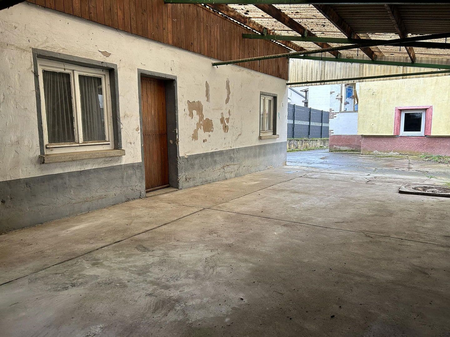 Prodej domu 128 m², pozemek 451 m², Albert Schmitt Str. 11, Sandhausen, Bádensko-Württembersko Prodej domu 128 m², pozemek 451 m², Albert Schmitt Str. 11, Sandhausen, Bádensko-Württembersko