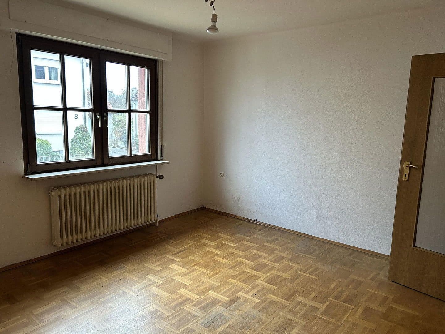Prodej domu 128 m², pozemek 451 m², Albert Schmitt Str. 11, Sandhausen, Bádensko-Württembersko Prodej domu 128 m², pozemek 451 m², Albert Schmitt Str. 11, Sandhausen, Bádensko-Württembersko