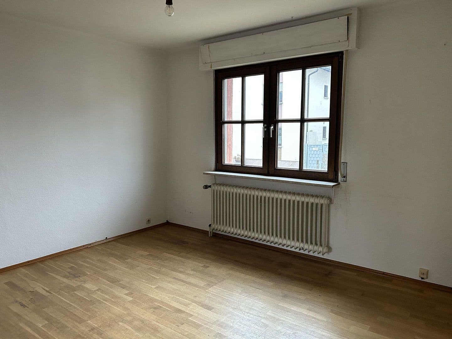 Prodej domu 128 m², pozemek 451 m², Albert Schmitt Str. 11, Sandhausen, Bádensko-Württembersko Prodej domu 128 m², pozemek 451 m², Albert Schmitt Str. 11, Sandhausen, Bádensko-Württembersko