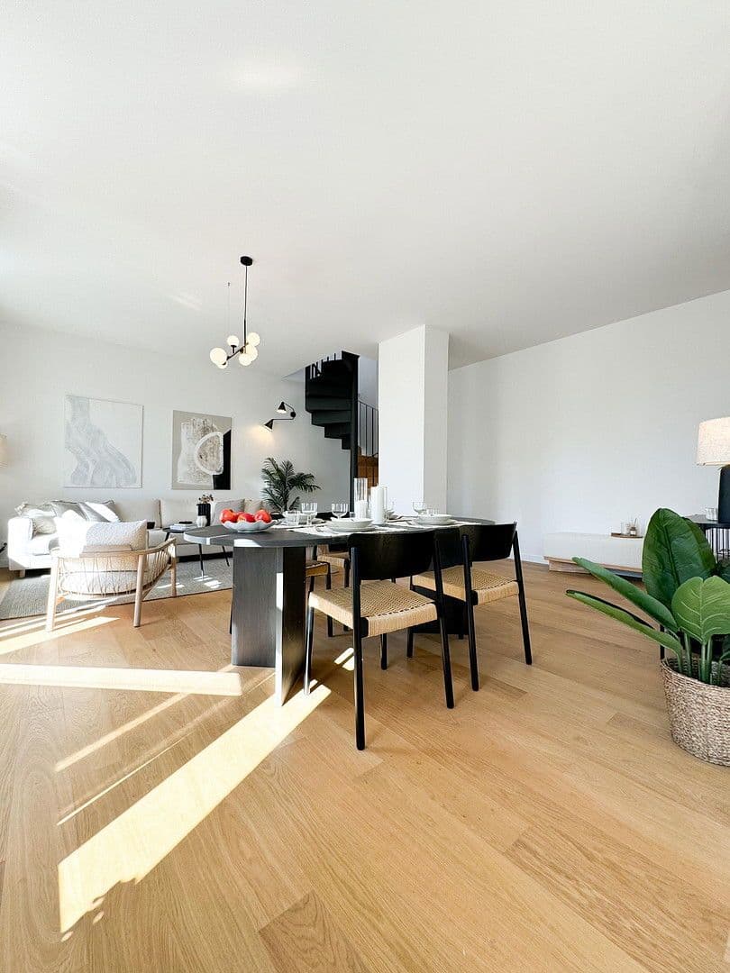 Prodej bytu 3+1 100 m², Berlin, Berlín Prodej bytu 3+1 100 m², Berlin, Berlín