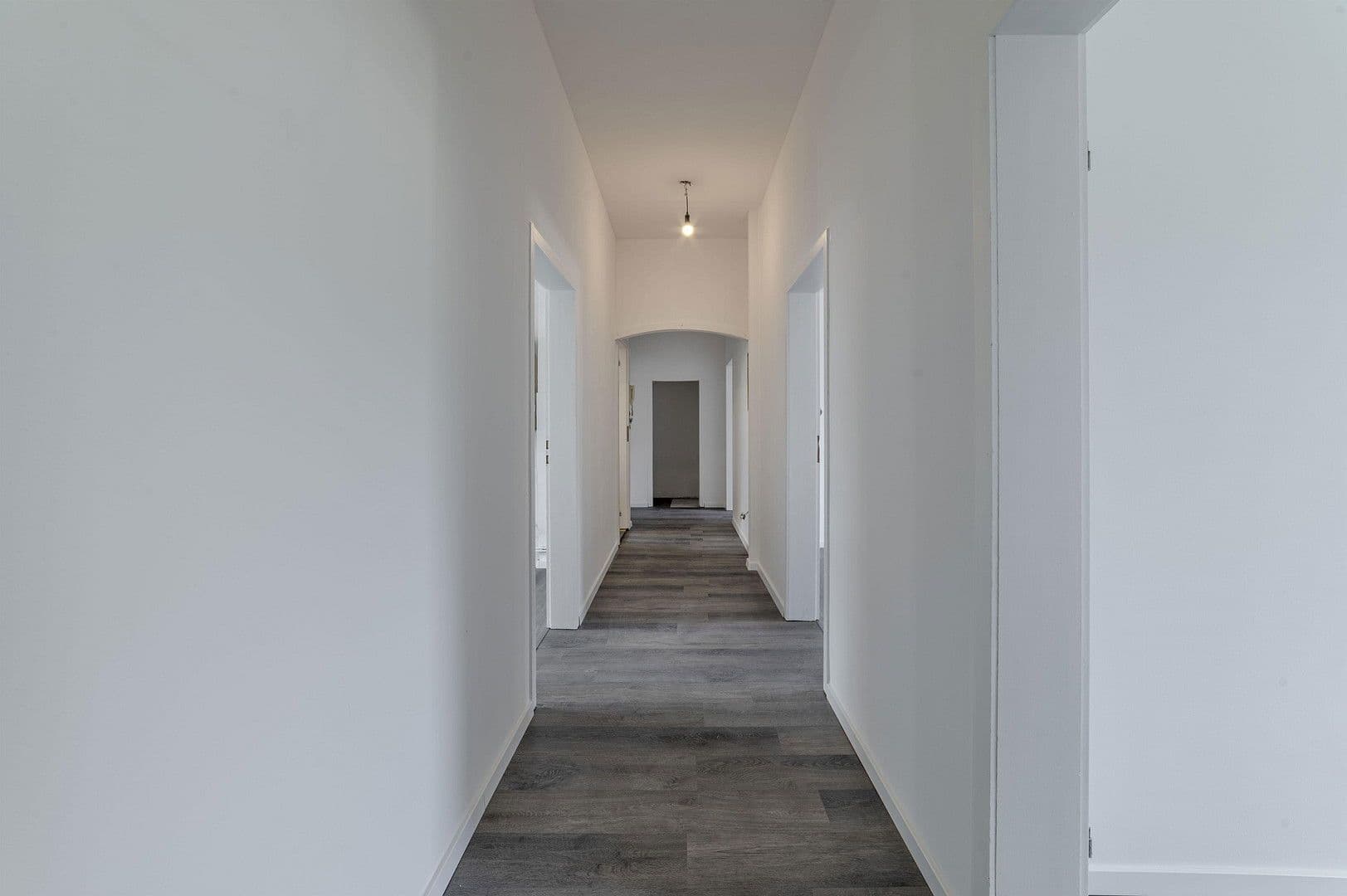 Pronájem bytu 4+1 100 m², Wittensteinstraße 137, Wuppertal, Severní Porýní-Vestfálsko Pronájem bytu 4+1 100 m², Wittensteinstraße 137, Wuppertal, Severní Porýní-Vestfálsko