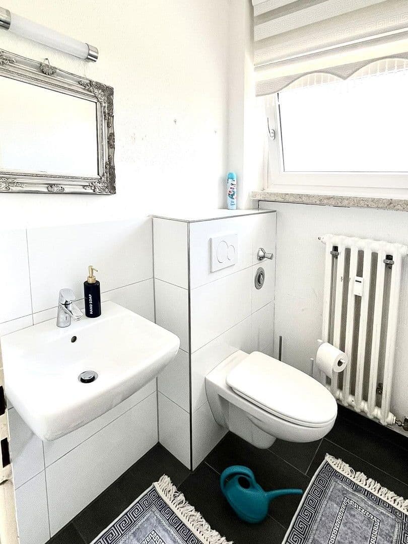 Prodej bytu 4+1 110 m², Eichendorffstr.5a, Peine, Dolní Sasko Prodej bytu 4+1 110 m², Eichendorffstr.5a, Peine, Dolní Sasko