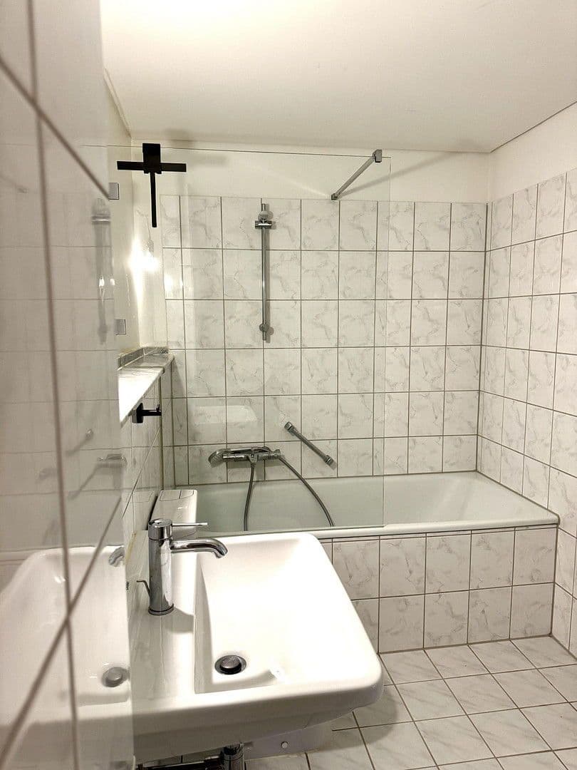 Pronájem bytu 4+1 108 m², Richard-Strauß-Allee 3, Wuppertal, Severní Porýní-Vestfálsko Pronájem bytu 4+1 108 m², Richard-Strauß-Allee 3, Wuppertal, Severní Porýní-Vestfálsko