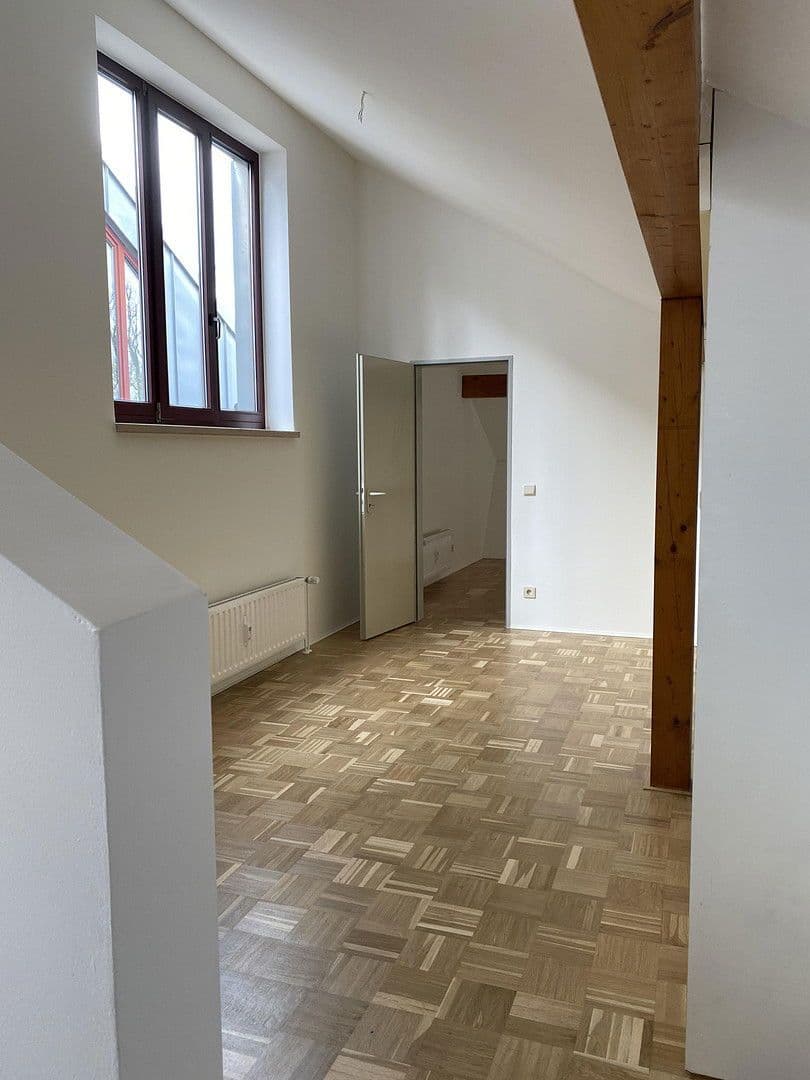 Pronájem bytu 4+1 108 m², Richard-Strauß-Allee 3, Wuppertal, Severní Porýní-Vestfálsko Pronájem bytu 4+1 108 m², Richard-Strauß-Allee 3, Wuppertal, Severní Porýní-Vestfálsko