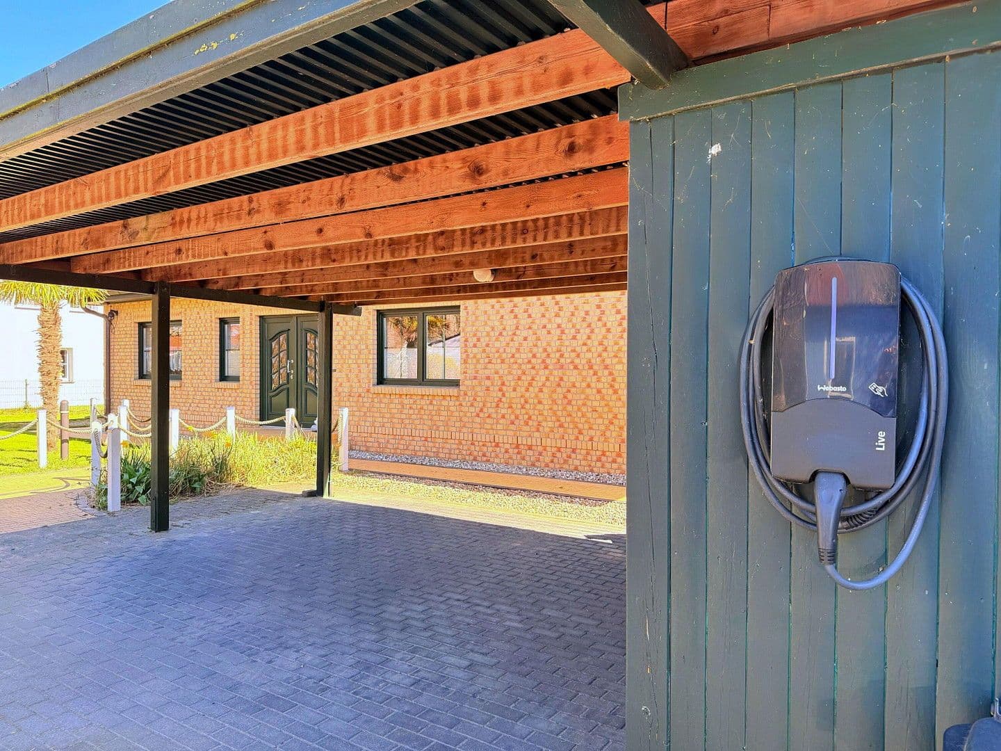 Prodej domu 189 m², pozemek 1.100 m², Ummanz, Mecklenburg-Vorpommern Prodej domu 189 m², pozemek 1.100 m², Ummanz, Mecklenburg-Vorpommern