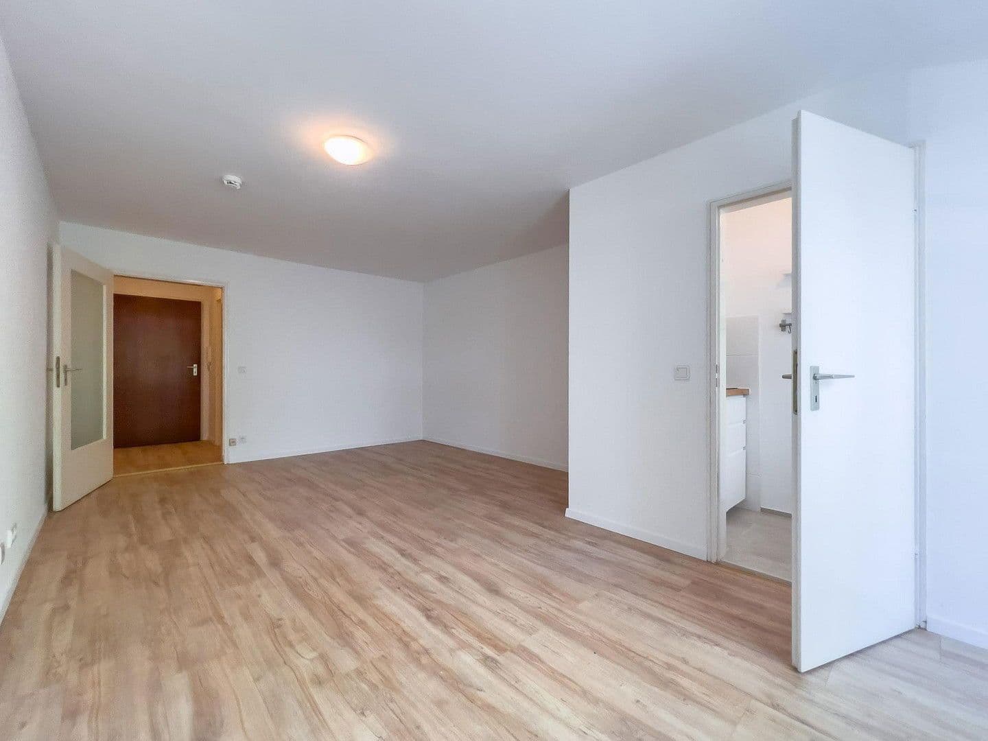 Pronájem bytu 1+1 34 m², Flößergasse 9, München, Bavorsko Pronájem bytu 1+1 34 m², Flößergasse 9, München, Bavorsko