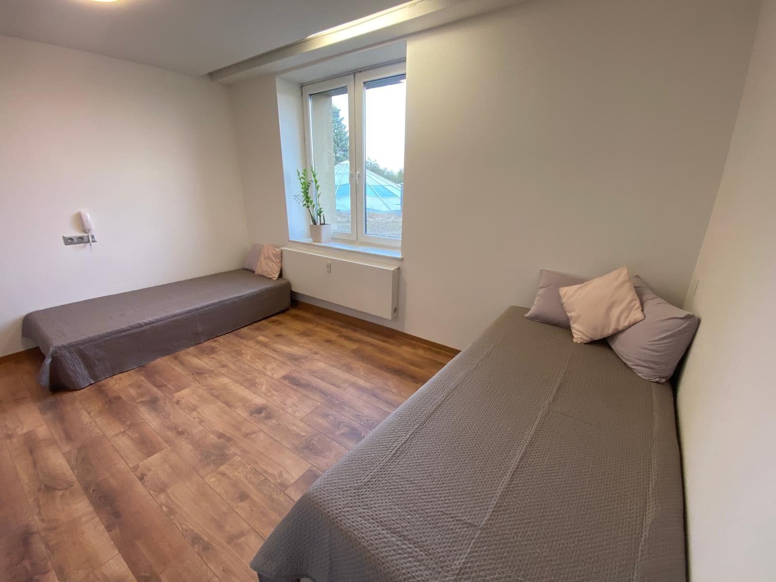 Pronájem bytu 1+kk 23 m², Suchdolské náměstí, Praha, Praha Pronájem bytu 1+kk 23 m², Suchdolské náměstí, Praha, Praha