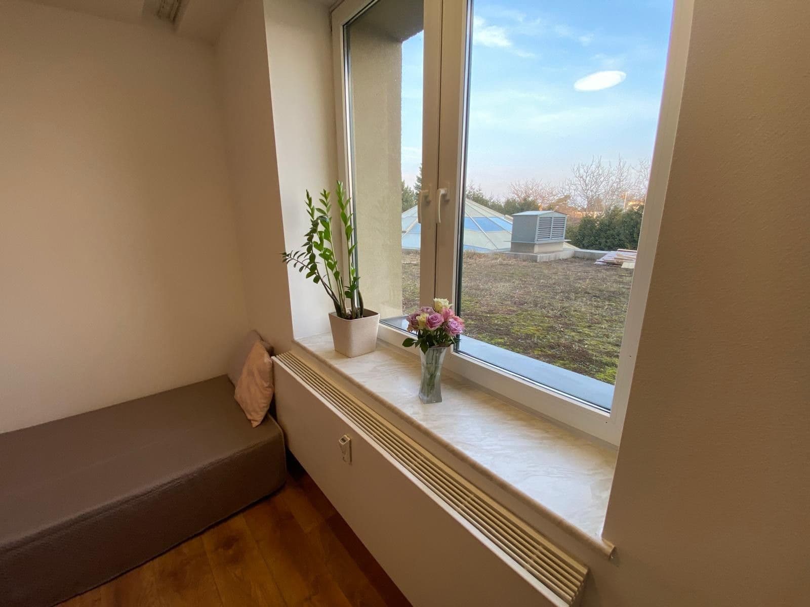 Pronájem bytu 1+kk 23 m², Suchdolské náměstí, Praha, Praha Pronájem bytu 1+kk 23 m², Suchdolské náměstí, Praha, Praha