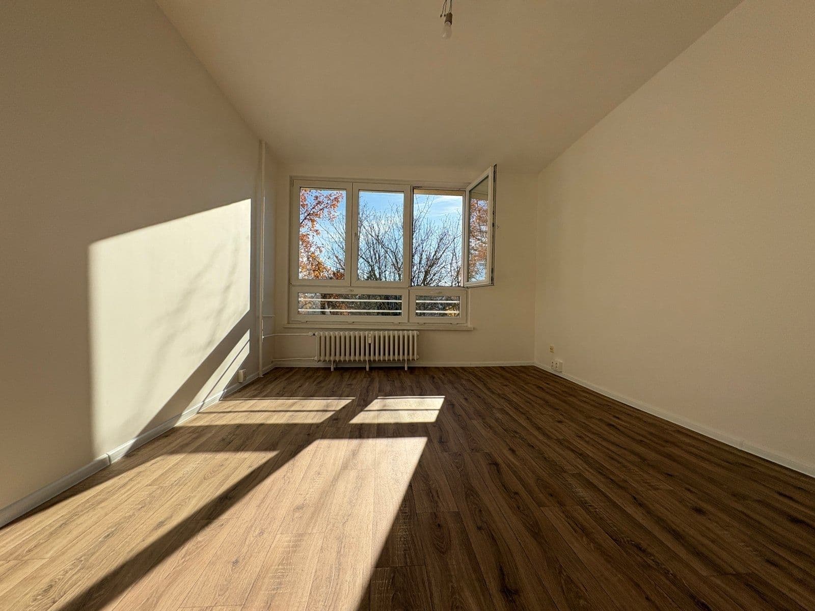 Pronájem bytu 3+1 79 m², Československé armády, Frýdek-Místek, Moravskoslezský kraj Pronájem bytu 3+1 79 m², Československé armády, Frýdek-Místek, Moravskoslezský kraj