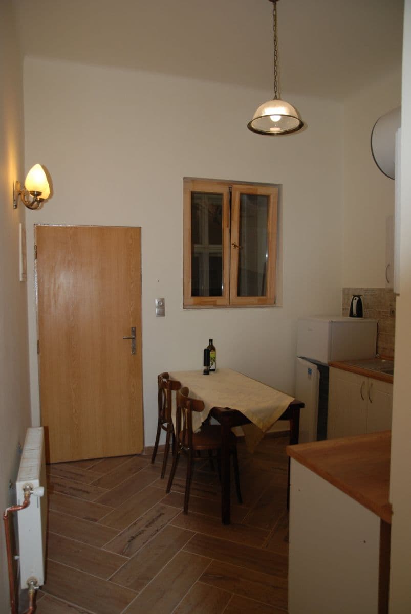 Pronájem bytu 40 m², Orebitská, Praha, Praha Pronájem bytu 40 m², Orebitská, Praha, Praha