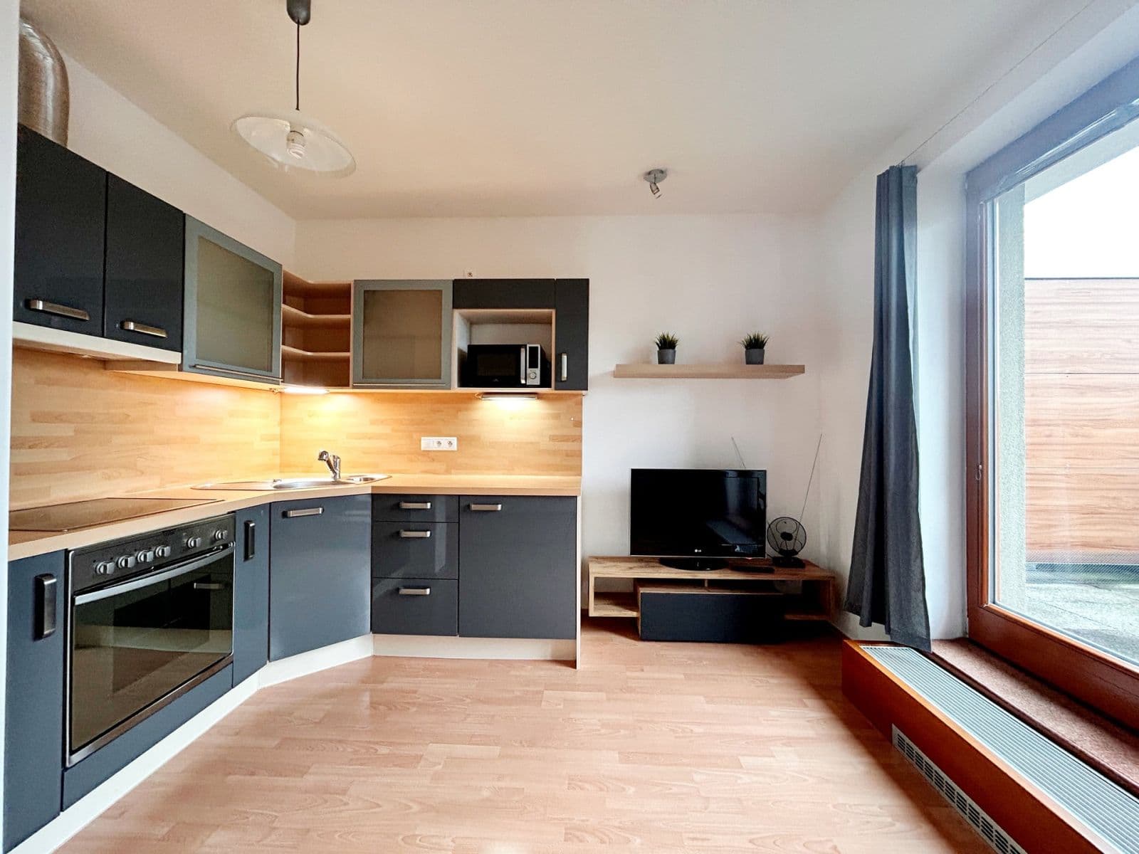 Pronájem bytu 1+kk 28 m², Pickova, Praha, Praha Pronájem bytu 1+kk 28 m², Pickova, Praha, Praha