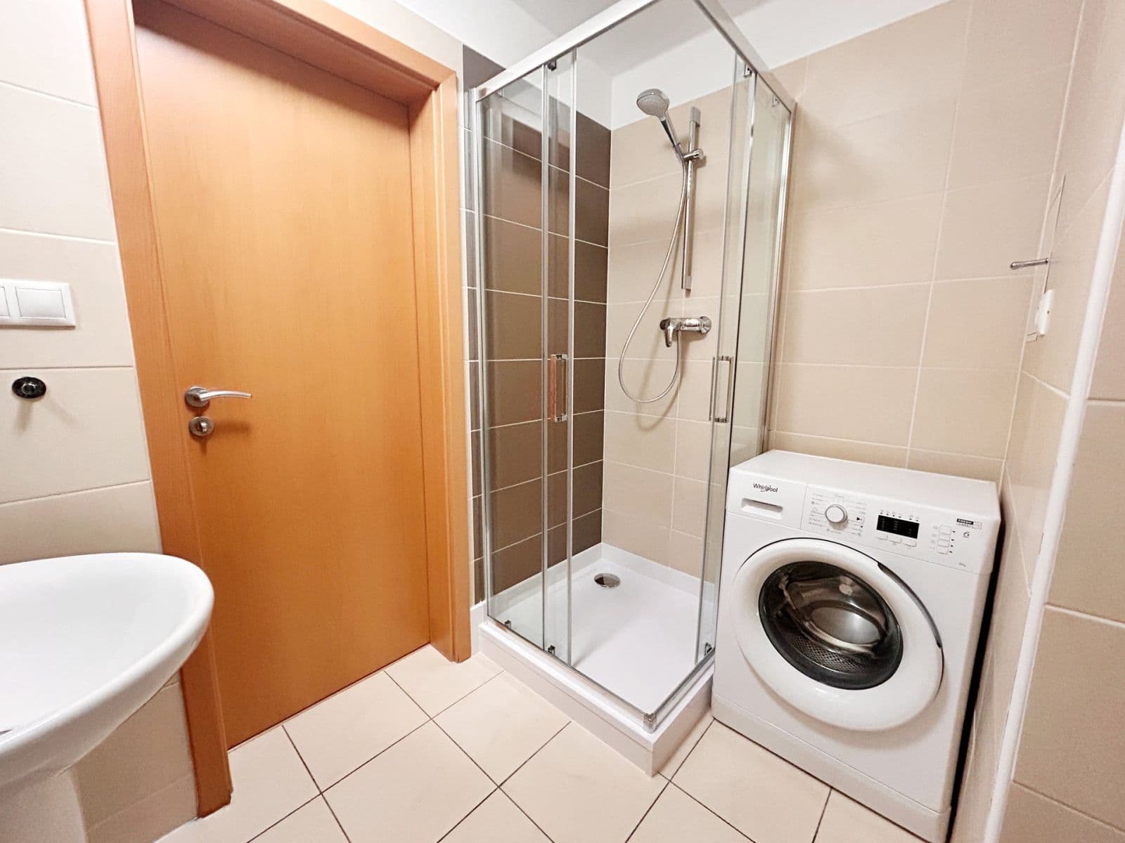 Pronájem bytu 1+kk 28 m², Pickova, Praha, Praha Pronájem bytu 1+kk 28 m², Pickova, Praha, Praha