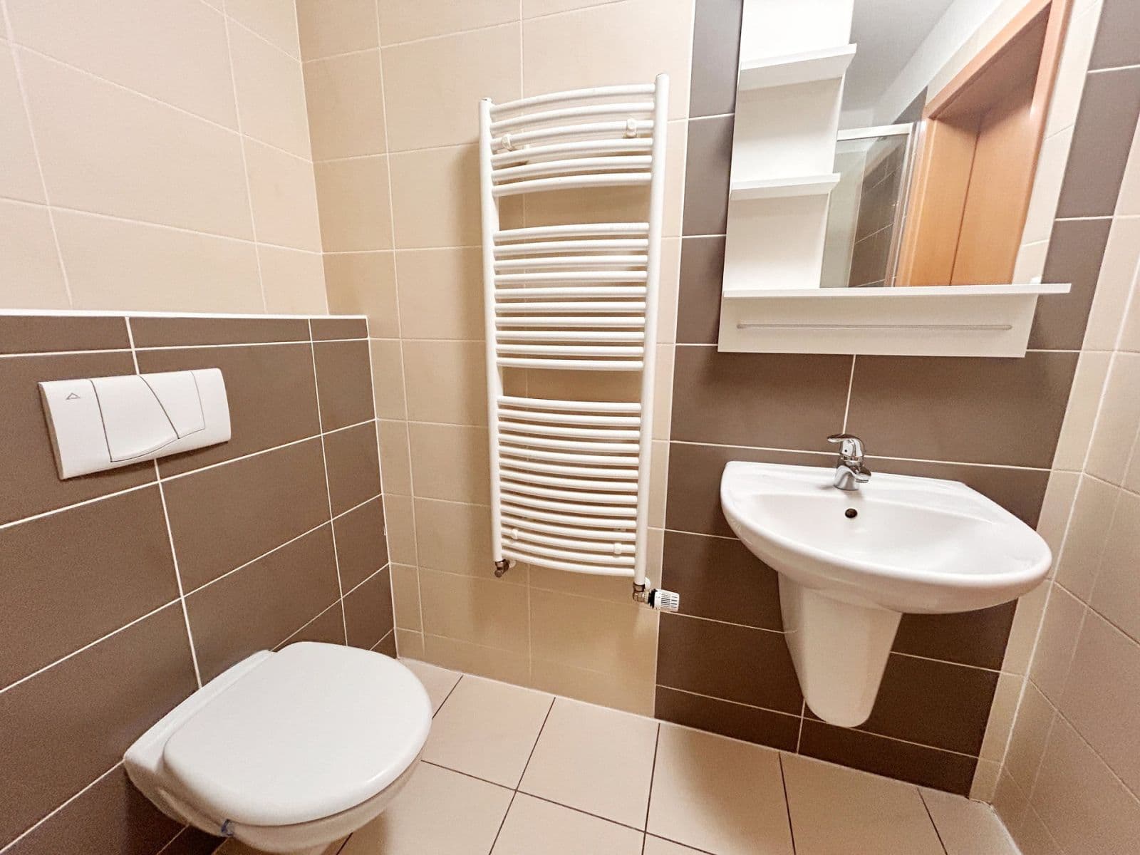 Pronájem bytu 1+kk 28 m², Pickova, Praha, Praha Pronájem bytu 1+kk 28 m², Pickova, Praha, Praha