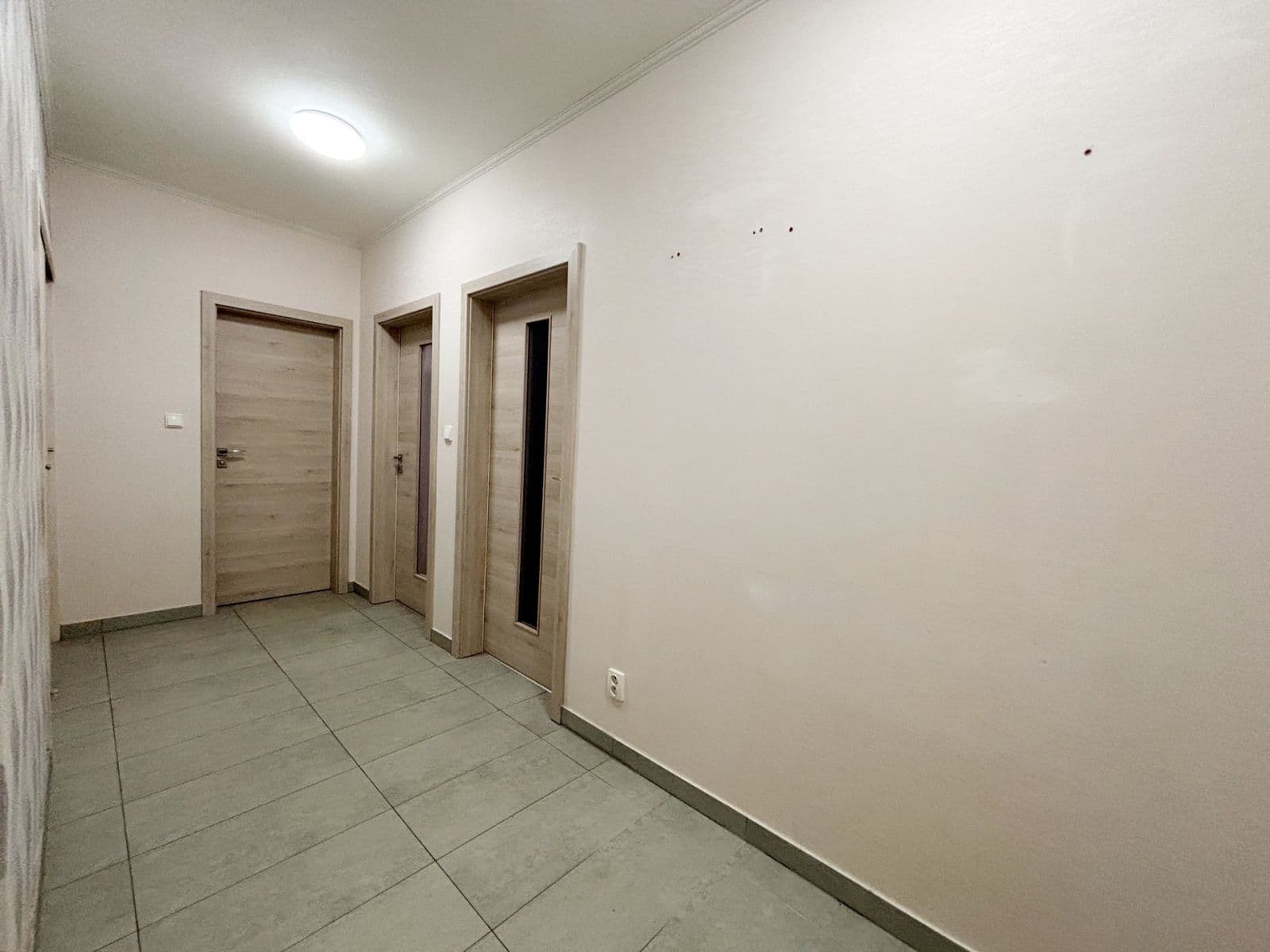 Pronájem bytu 2+kk 55 m², Jaroslava Holečka, Kladno, Středočeský kraj Pronájem bytu 2+kk 55 m², Jaroslava Holečka, Kladno, Středočeský kraj