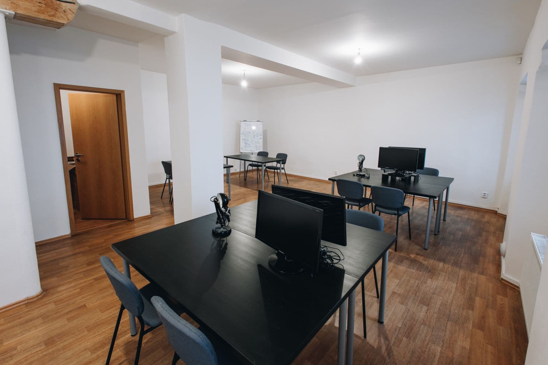 Pronájem kanceláře 135 m², Lidická, Praha, Praha Pronájem kanceláře 135 m², Lidická, Praha, Praha