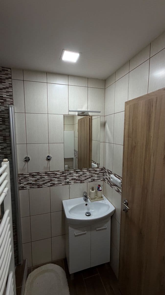 Pronájem bytu 2+kk 45 m², Rožmitálská, Březnice, Středočeský kraj Pronájem bytu 2+kk 45 m², Rožmitálská, Březnice, Středočeský kraj