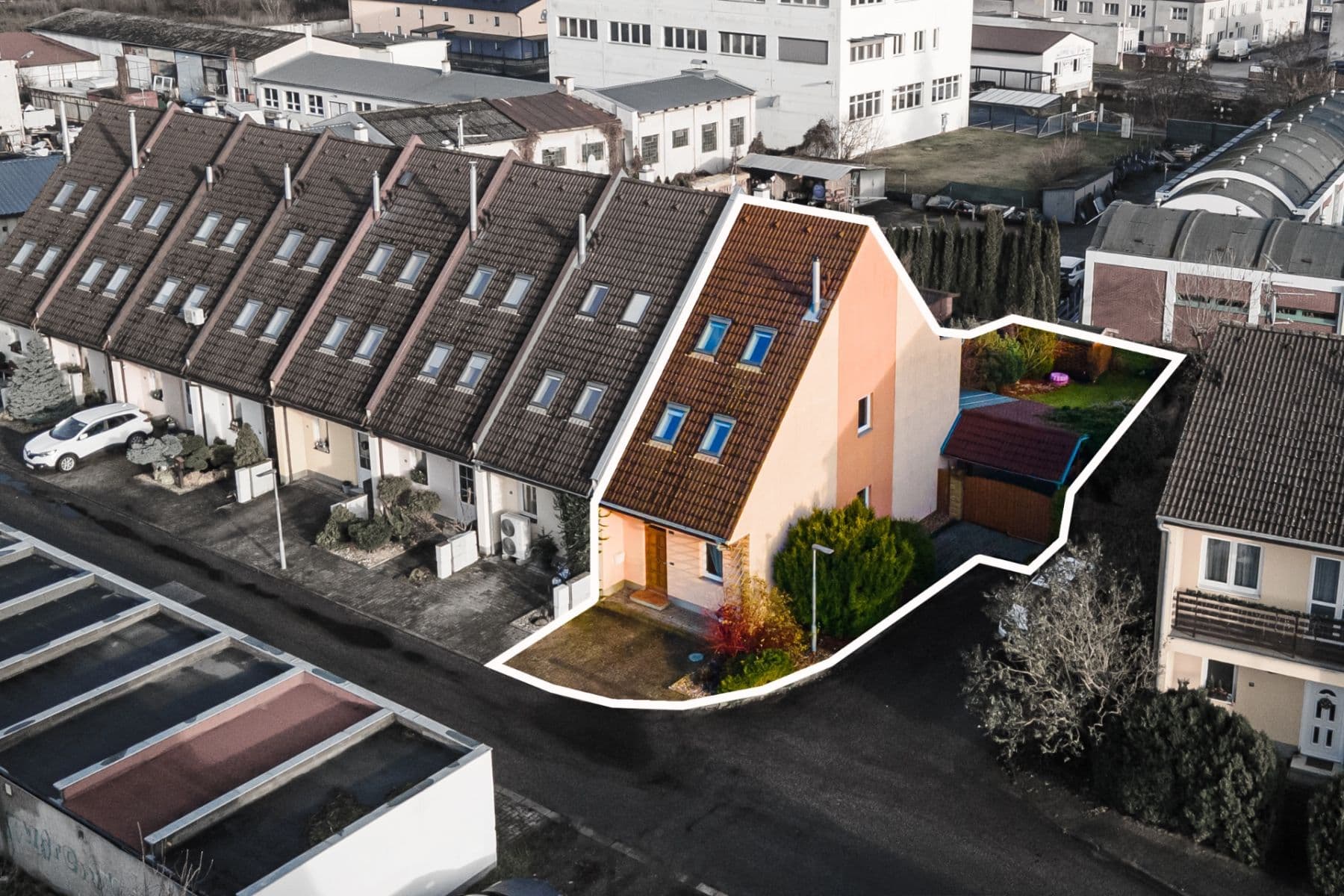 Prodej domu 120 m², pozemek 300 m², Husova třída, Nový Bydžov, Královéhradecký kraj Prodej domu 120 m², pozemek 300 m², Husova třída, Nový Bydžov, Královéhradecký kraj