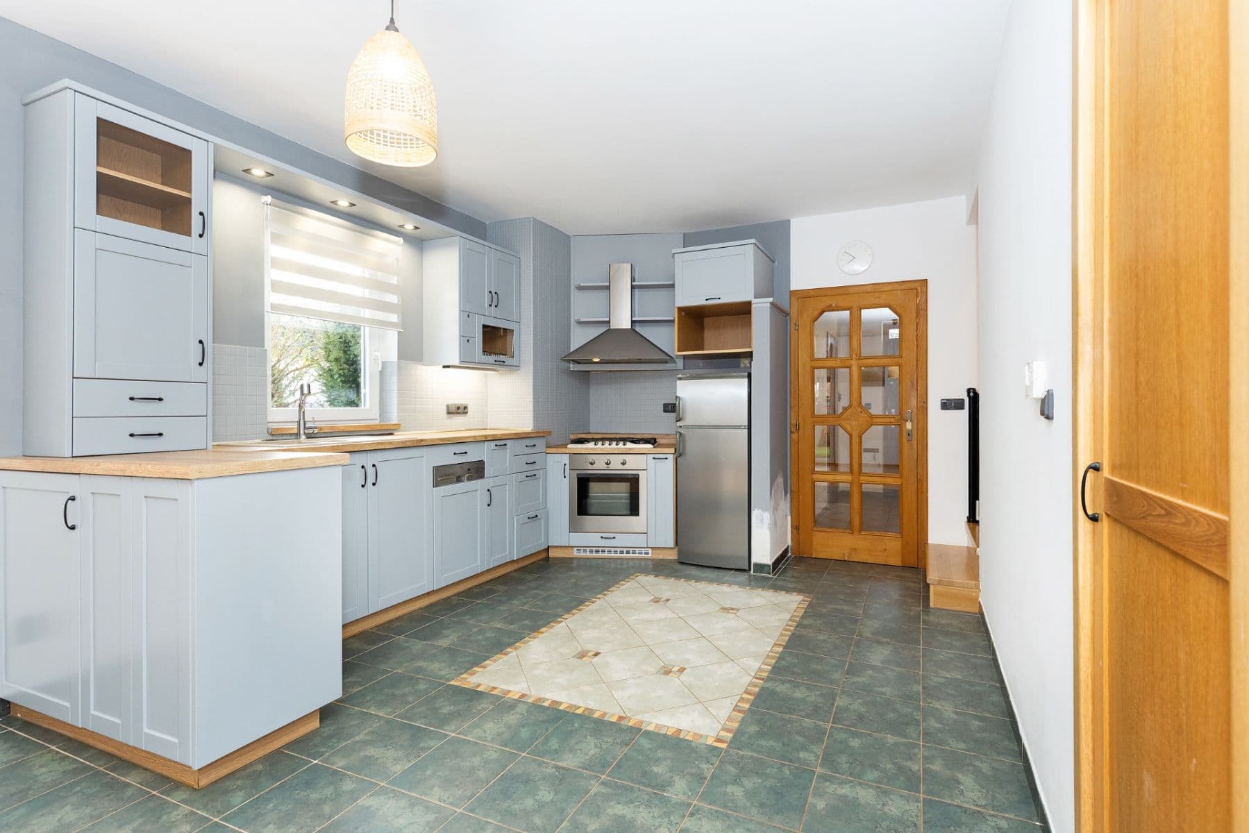 Prodej domu 120 m², pozemek 300 m², Husova třída, Nový Bydžov, Královéhradecký kraj Prodej domu 120 m², pozemek 300 m², Husova třída, Nový Bydžov, Královéhradecký kraj