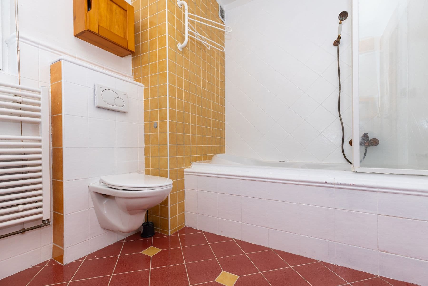 Prodej domu 120 m², pozemek 300 m², Husova třída, Nový Bydžov, Královéhradecký kraj Prodej domu 120 m², pozemek 300 m², Husova třída, Nový Bydžov, Královéhradecký kraj